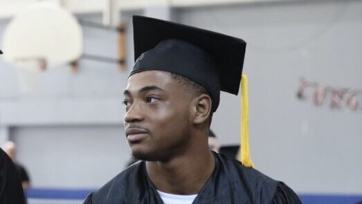 For this reentry profile, we had the opportunity to speak with Free Minds member Keonte. Despite being one of our younger members at only 21 years old, Keonte has done a lot of thinking about big questions, from his personal values and life goals to the sort of legacy he wants to leave behind for generations to come. Our conversation reveals the importance of groundedness and perspective, and demonstrates the outsize positive impact this young man is already making, and will no doubt continue to make, on those around him.